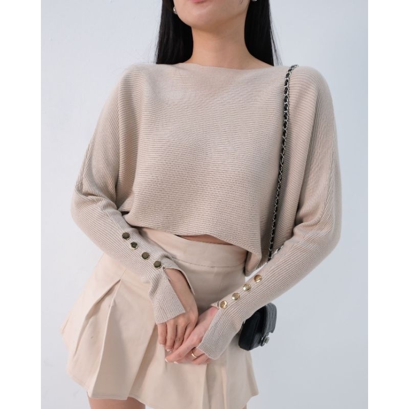 _byKIA || ATASAN RAJUT HALUS BATWING KANCING INNARA || LETTICE KNIT BATWING TOP WITH GOLD BUTTONS ||