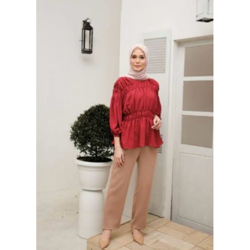 Wearing Klamby Audy Blouse dan Gina Blouse (Dapat 2 Blouse)