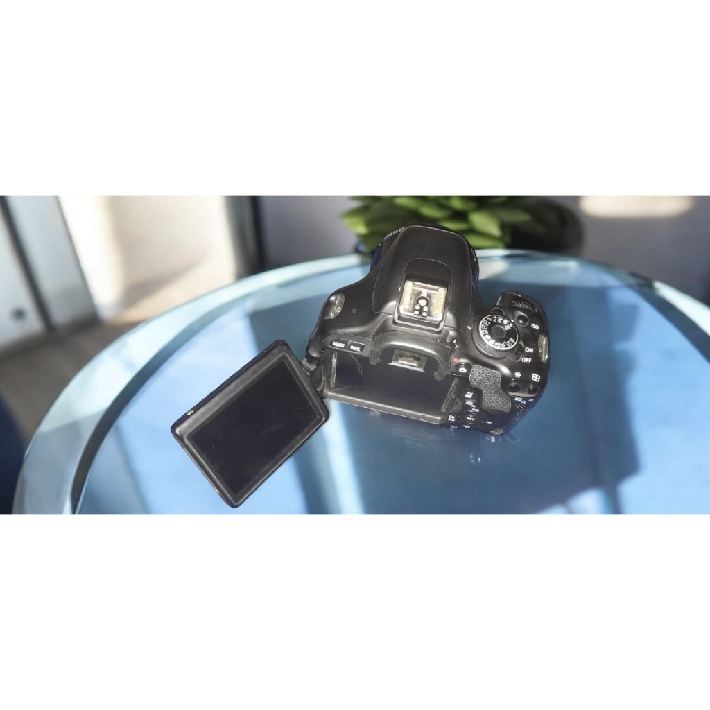 Canon 600d lensa fix 50mm f1.8 youngnuo