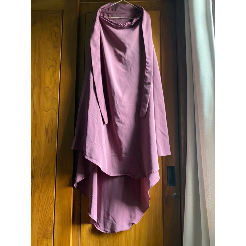 preloved khimar by Azmya Hijabi