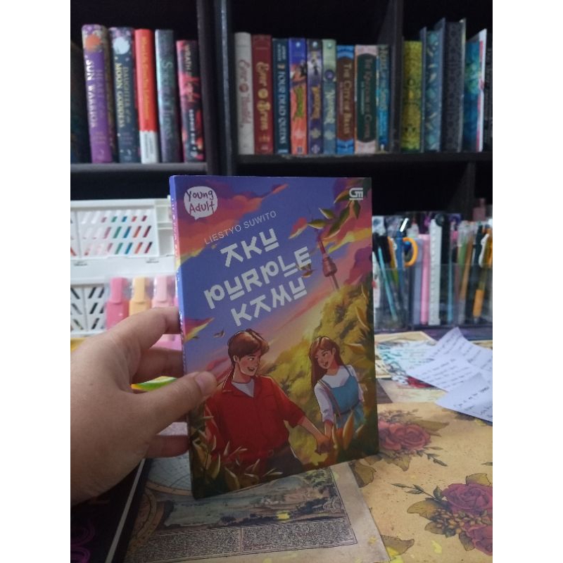 (Baca deskripsi di bawah) NOVEL PRELOVED ORI: Aku Purple Kamu