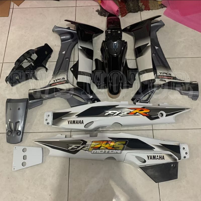 Fullset Body Halus Yamaha FizR Hitam putih Abu Ardath Striping tanam