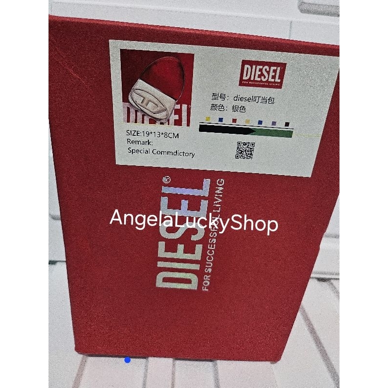 Tas wanita merek Diesel