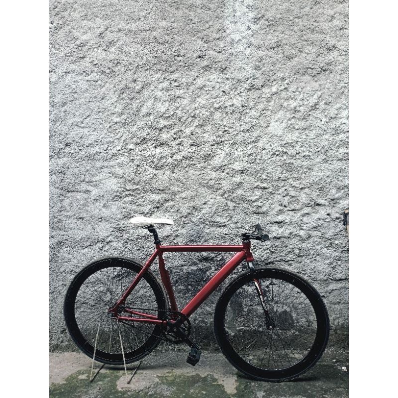 Sepeda fixie soloist 77