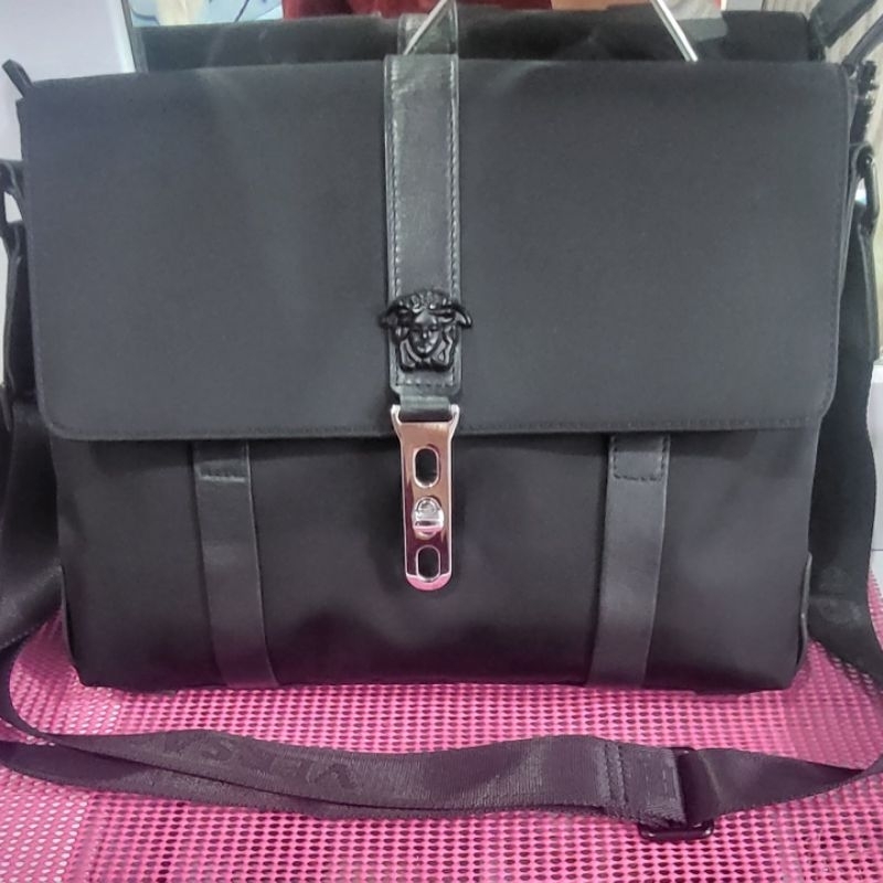 Tas selempang Versace