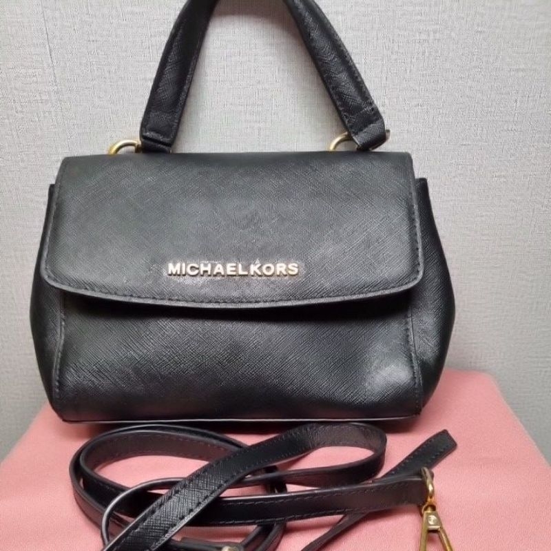 Tas Wanita MICHAEL KORS warna Hitam PL