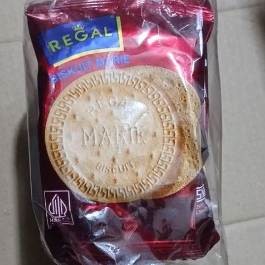 

REGAL BISKUIT ISI 10 SASET 12g