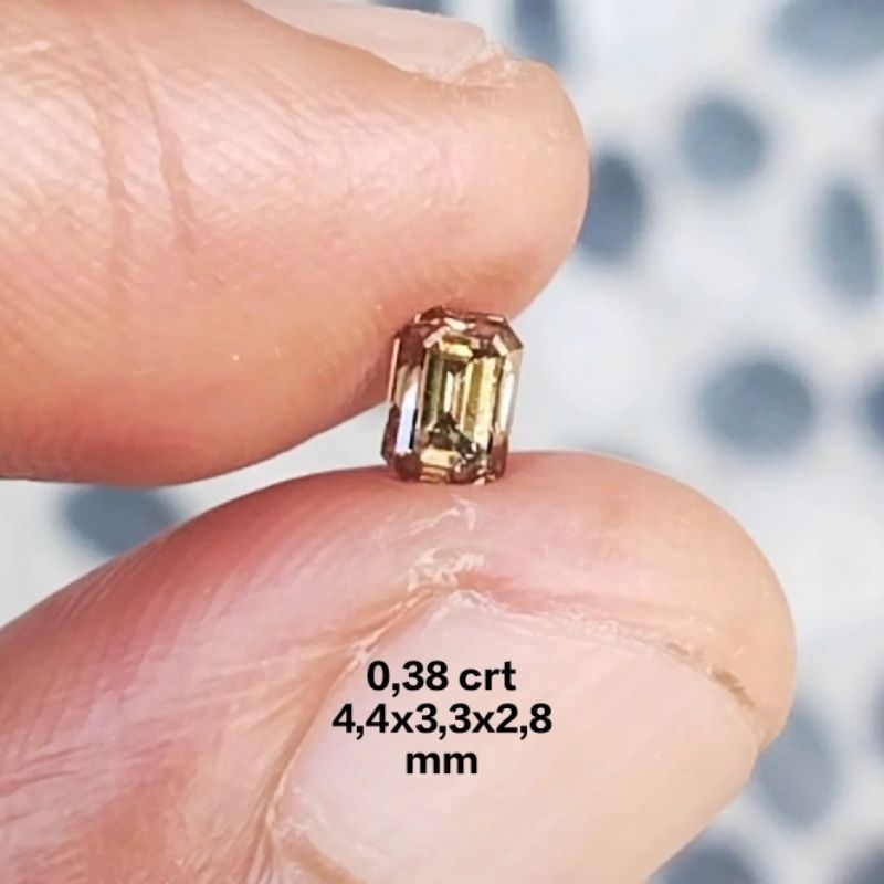 0,38 Carat Natural Diamond Berlian Asli Banjar Emerald Cut