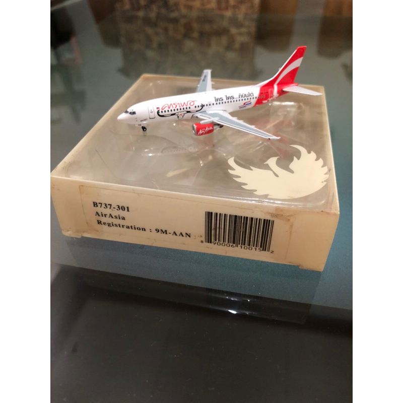 Thai Air Asia “Carabao” Boeing 737-300 by Phoenix 1:400 Reg. 9M-AAN