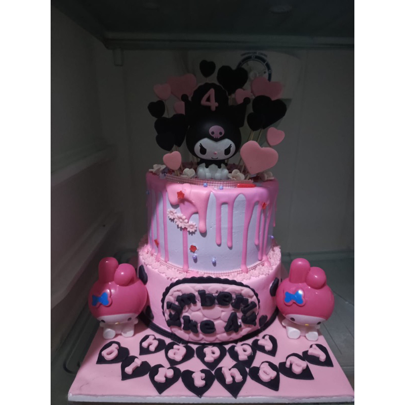 

BIRTHDAY CAKE KUROMI TINGKAT BISA CUSTOM PENGIRIMAN JAKARTA