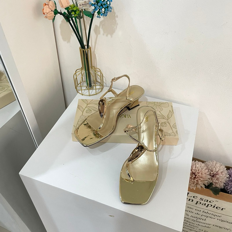 Gold chunky heels 5cm by Zara high quality fashion shoes heleed sandals heels pesta kantor kerja cas