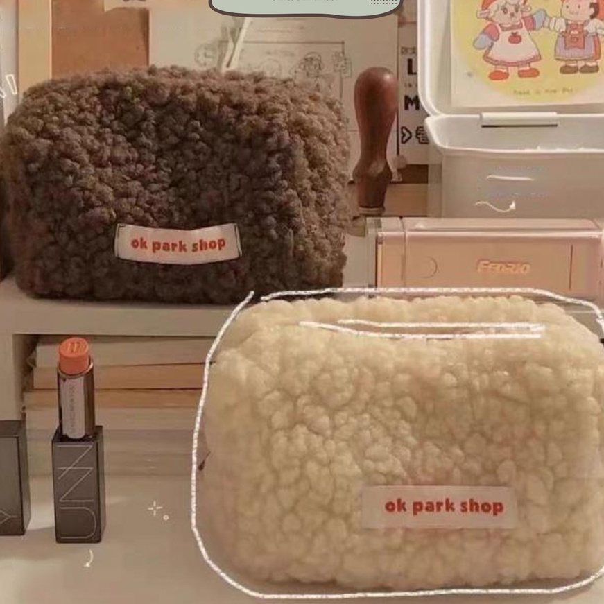 

KI3 MILOLI Kotak Pensil Bulu furry Woll Soft Aesthetic Korean Style Stationery F15
