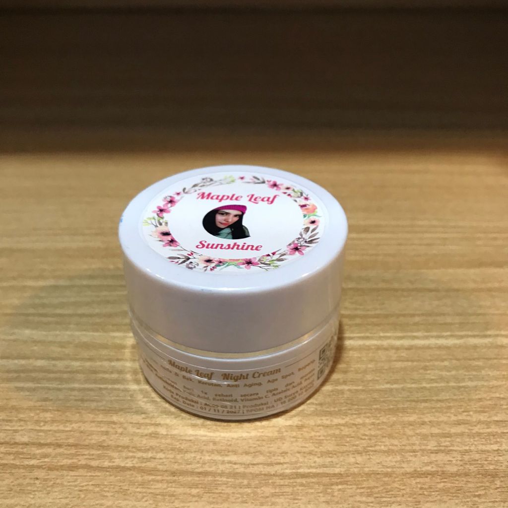 Maple Leaf Skincare Sunshine Glow Kulit Sensitif Maple Day & Night Siang Malam Jerawat Flek