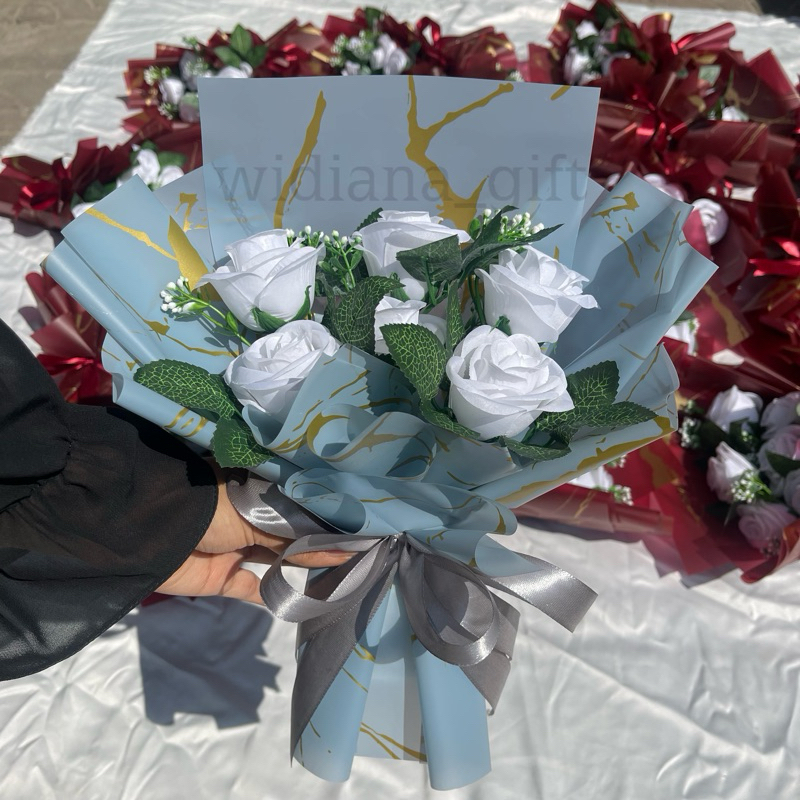 

COD Buket 6 mawar C motif (kecil) free kardus [Buket premium]