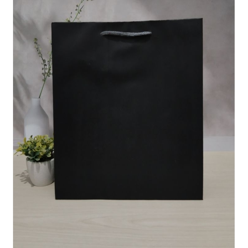 

PAPERBAG 25X30/PAPERBAG SOUVENIR