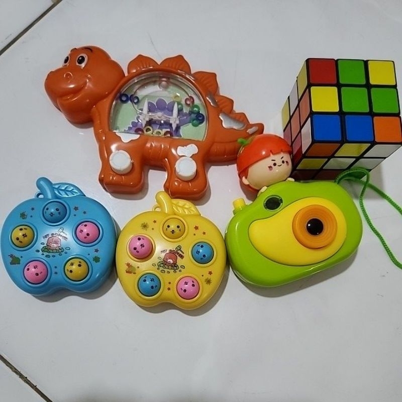 PRELOVED 5PCS MAINAN ANAK RUBIK KAMERA