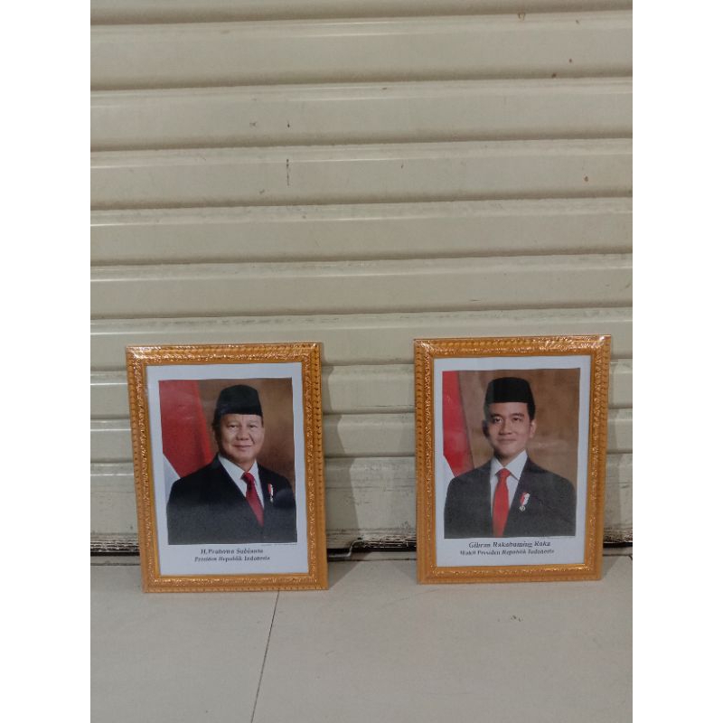 

bingkai foto priseden dan wakil presiden ukuran 26x35cm