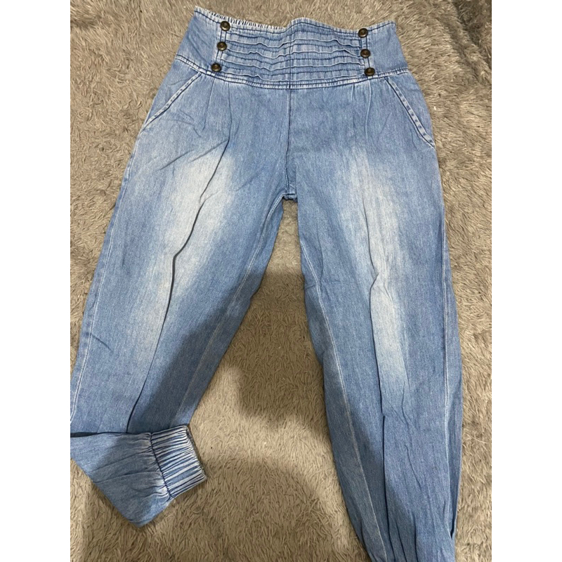 PRELOVED CELANA JOGER