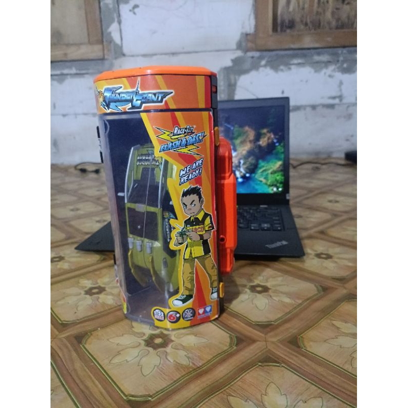 RC Auldey Race-tin Flash and Dash Thunder Giant