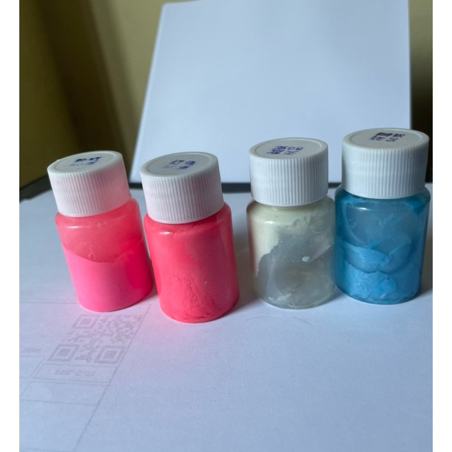 

Terlaris cat glow in the dark 5 ml biru biru langit pink merah ungu hijau stabilo maroon