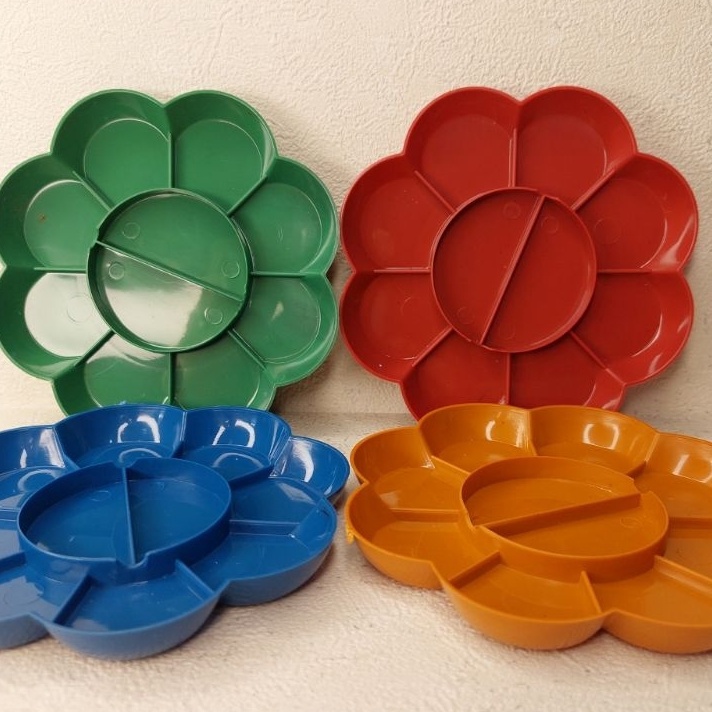 

Eksklusif Palet cat air plastik 1 lusin