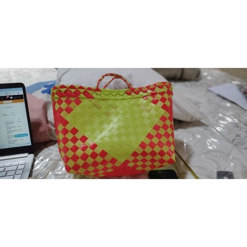 Paket Obral 50pcs Tas anyam Premium KOTAK (M) SEDANG / TOTE BAG ANYAMAN PLASTIK BINGKISAN BERKAT