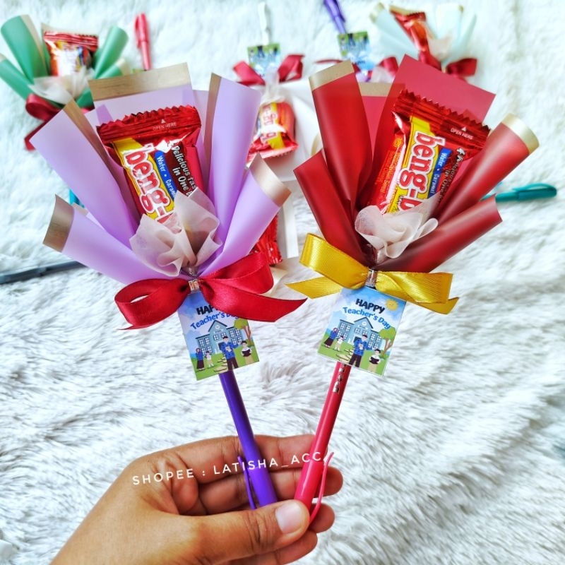 

BUKET HARI GURU / HAPPY TEACHER'S DAY / BUCKET PULPEN PENSIL / HADIAH MURID /MINI GIFT SOUVENIR BUKET ALAT TULIS