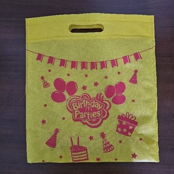 McDonalds McD Reusable Birthday Parties Spunbond Yellow Bag