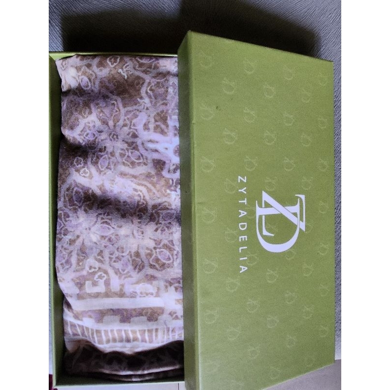 preloved zytadelia scarf