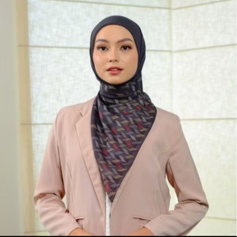PROMO ZOYA HIJAB MOTIF SEGIEMPAT PRINTING SHURA HITAM ORIGINAL