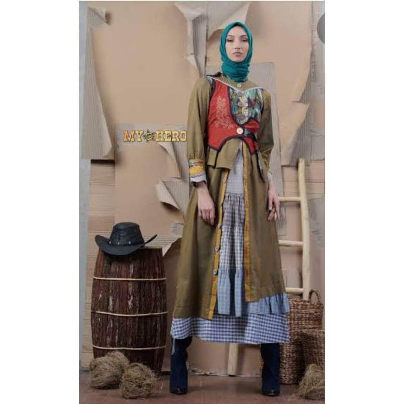 Tuneeca Size XL Preloved/PL