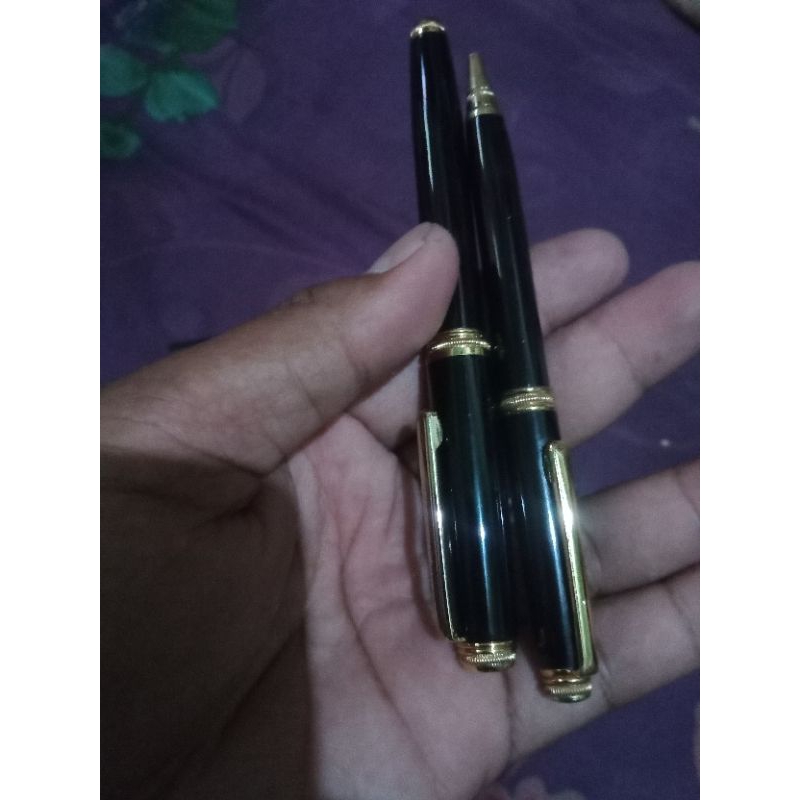 

jual cepat pulpen antik ada 4unit sesuai foto