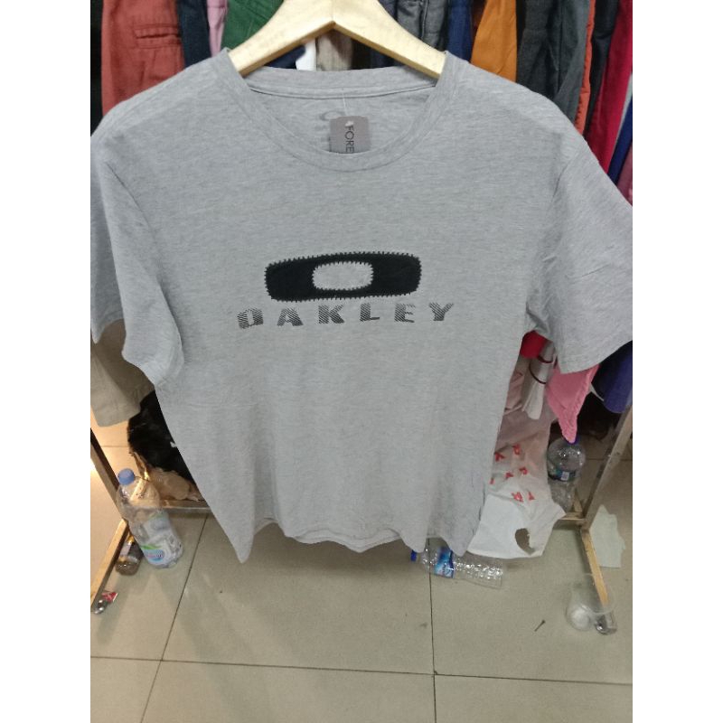 oakley tshrit big logo