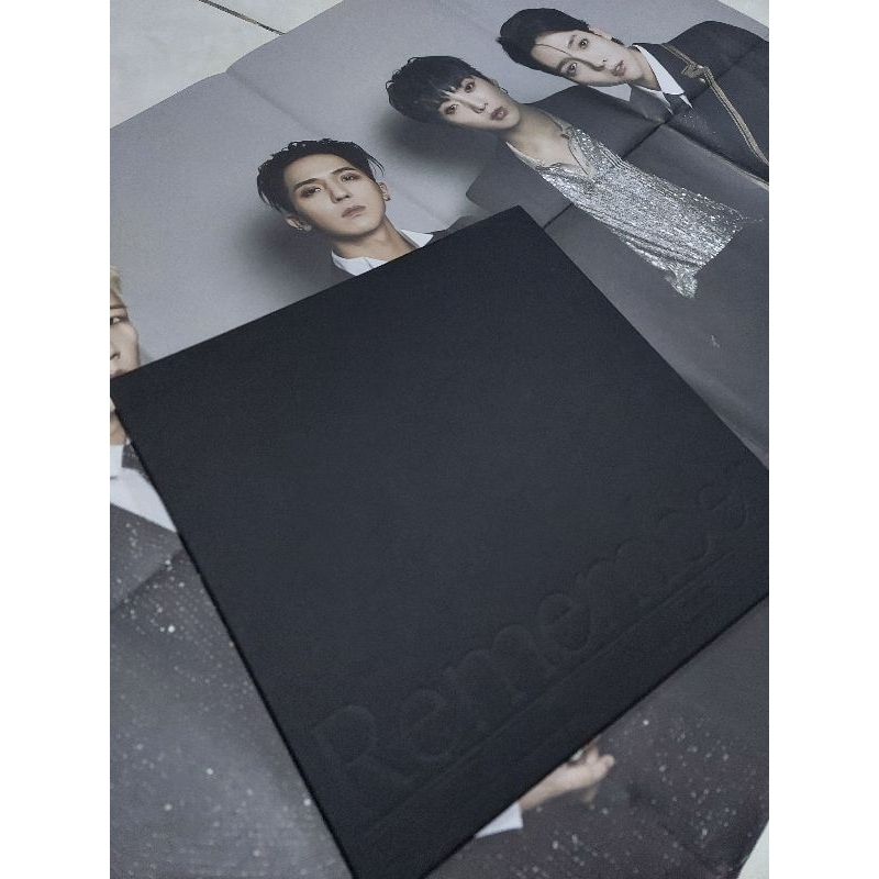 Album Winner 'Remember' Unsealed - Black