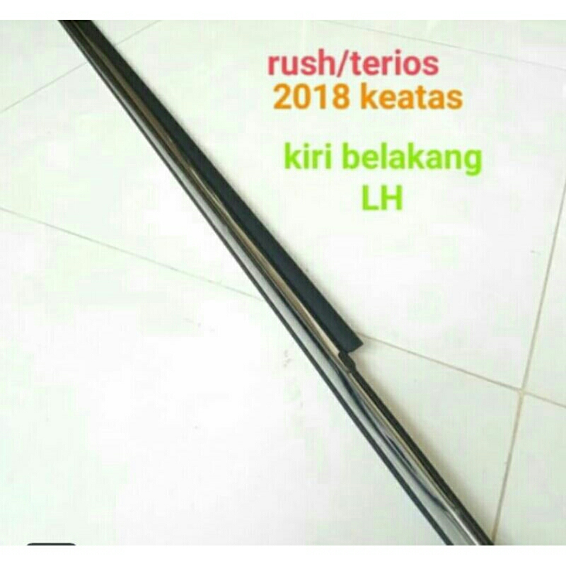 pelipit kaca rush, terios tahun 2019 keatas, list Pelipit kaca chrome original