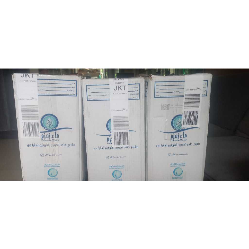 

AIR ZAM ZAM 5LITER ASLI / OLEH2 HAJI & UMROH ASLI ORIGINAL BARCODE DI JAMIN KE ASLIANYA