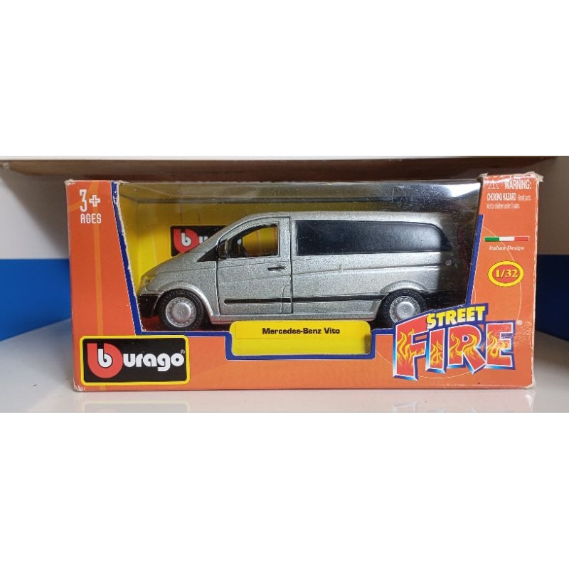 Burago Mercedez Benz Vito 1:32