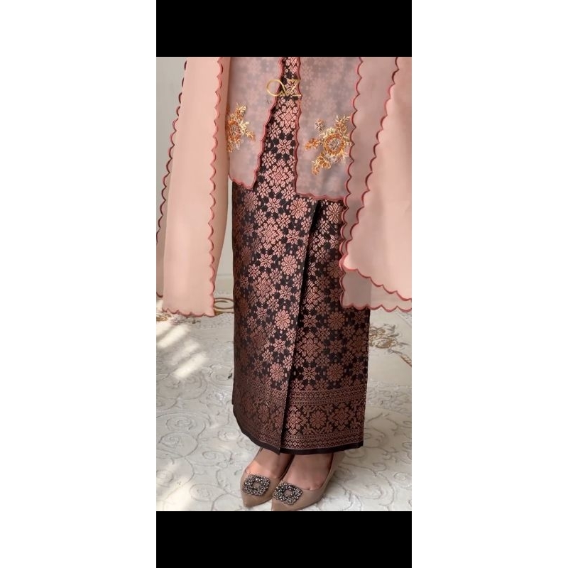 PRELOVED rok songket by alfizahrahijab rok wisuda lamaran skirt kondangan