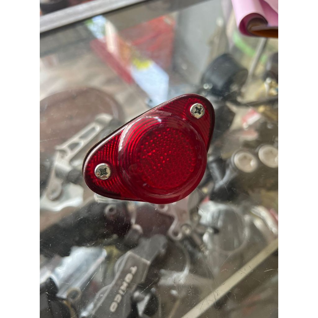 Stoplamp Honda C-100 PNP C70 dan cb detail ori