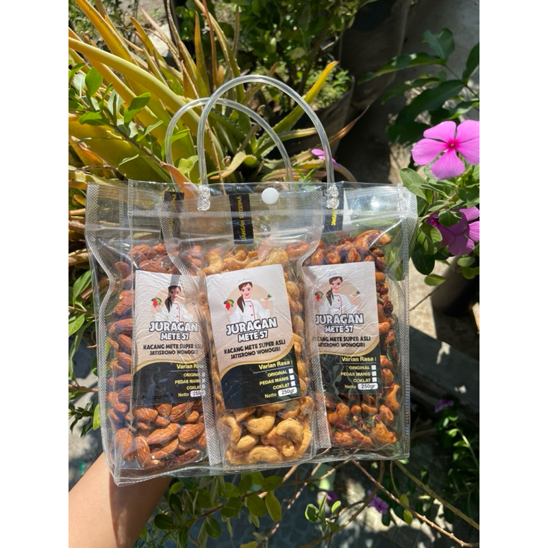 

Kacang Mede mix Almond Bundling Mini