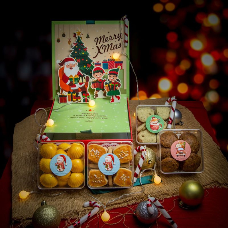 

READY HAMPERS KUE KERING NATAL IMLEK LEBARAN HARDBOX
