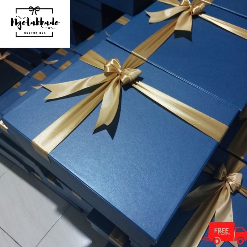 

Giftbox/Kotak Kado ukuran 35x30x10 & 32x27x7 bisa Request warna & Custom ukuran