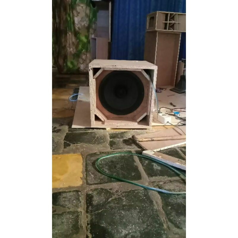BOX SOUND MINIATUR MODEL MARTIN, TERSEDIA 2 SAMPAI 4 IN  , VARIAN SINGGEL DAN DOBEL SPIKER.