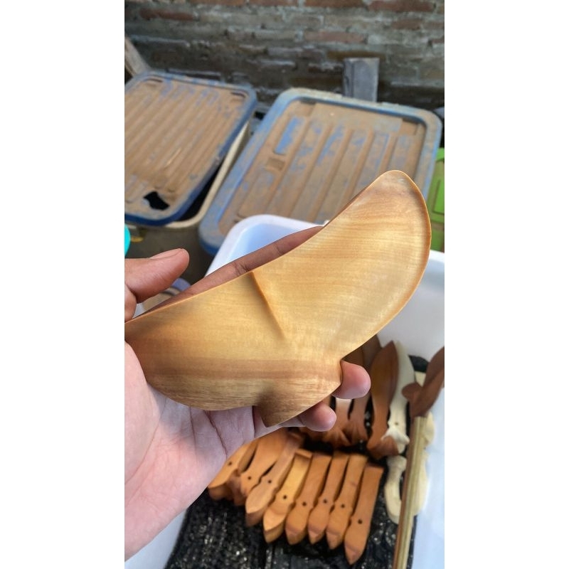 Warangka pelokan gayaman bahan Cendana NTT wangi