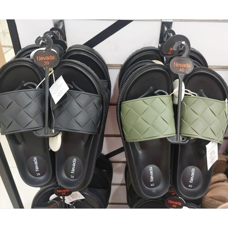 Sandal karet wanita merk NEVADA