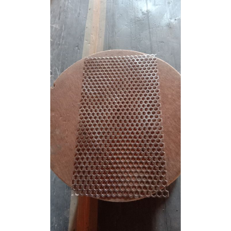 ram grill 17x35 lubang motif segi6