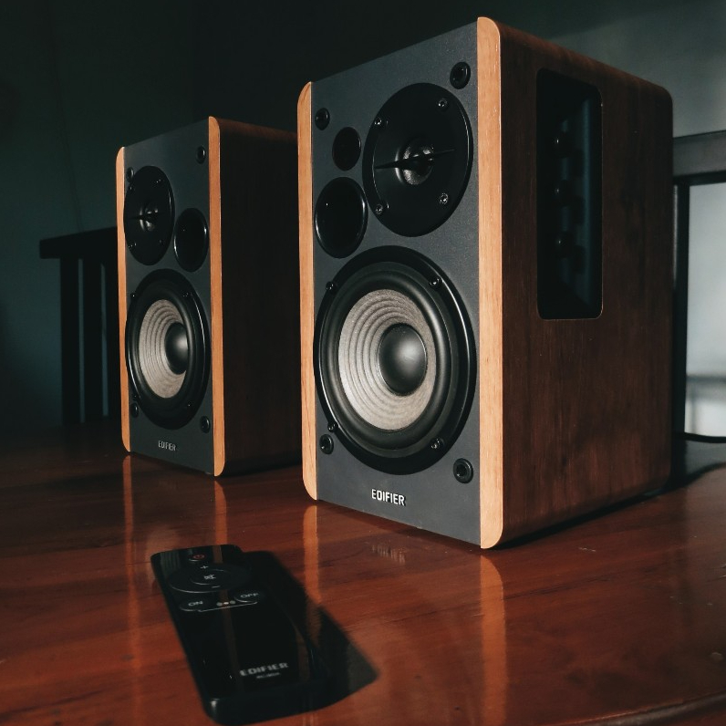 Edifier R1280Ts Bookshelf Speaker