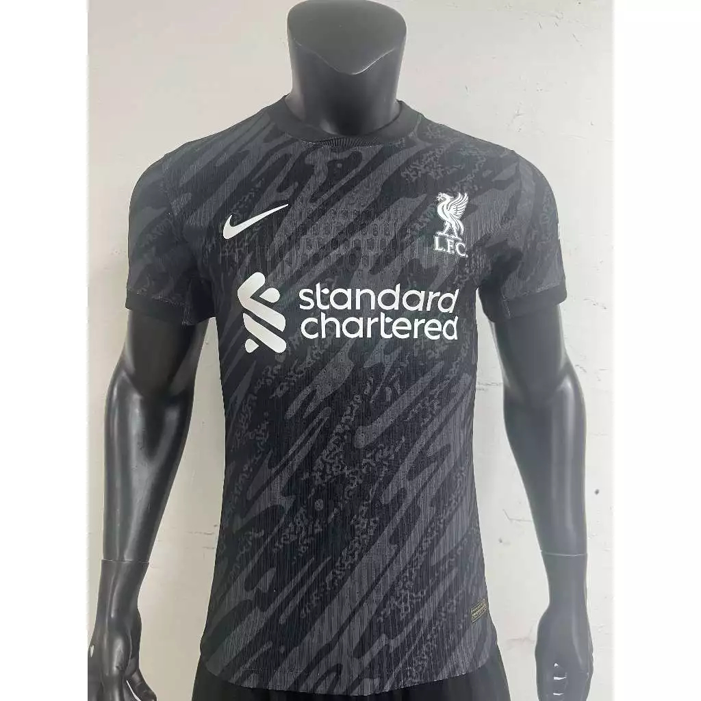 Jersey Kiper Liverpool 2024/2025 Player Issue