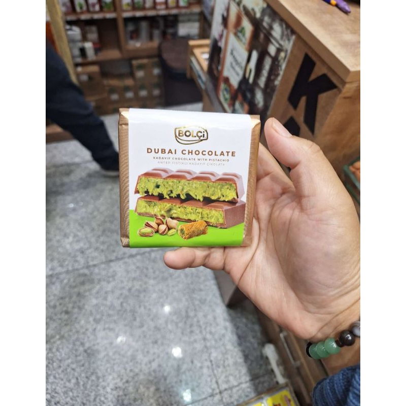 

Kode A Mini Dubai Cikolata Antep Fıstıklı Kadayıf Cikolata | Cokelat Dubai Rasa Pistachio Mini | Turkish Chocolate | Cokelat Turki | Cokelat Import | Jajanan Turki | Jastip Turki