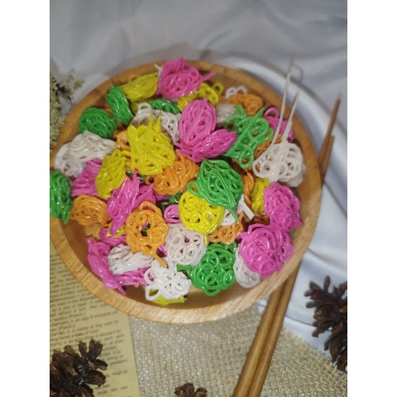 

KERUPUK SEBLAK UYEL MINI WARNA WARNI (500 GRAM)